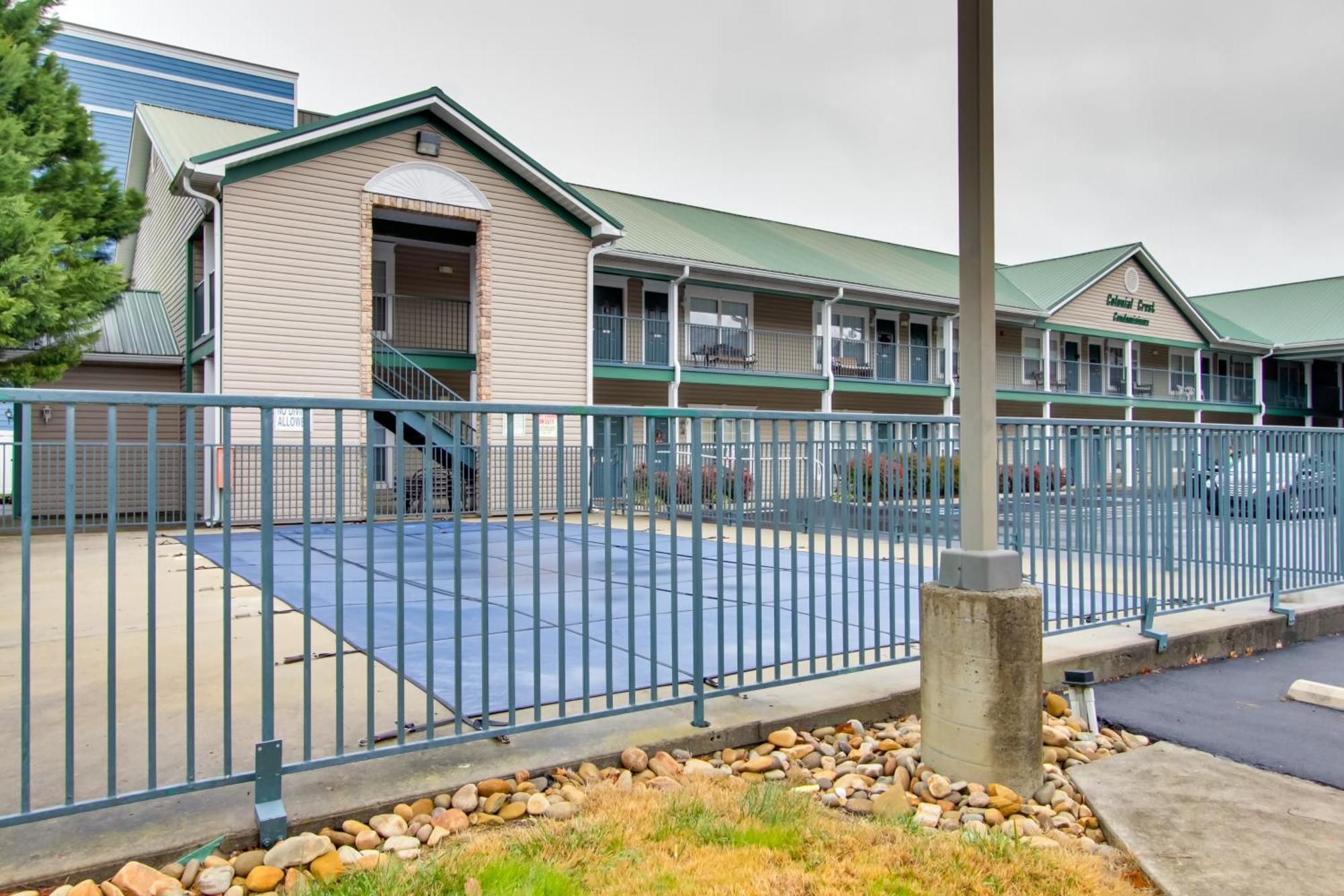 Parkway Condo About Walk To Island In Pigeon Forge! Exterior photo